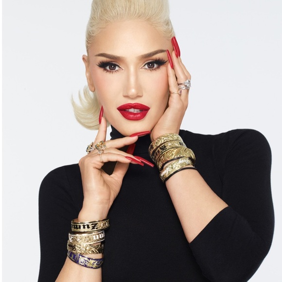 🎉 HP 🎉 GXVE BY GWEN STEFANI Original Me Clean High-Performance Matte Lipstick - Picture 3 of 9